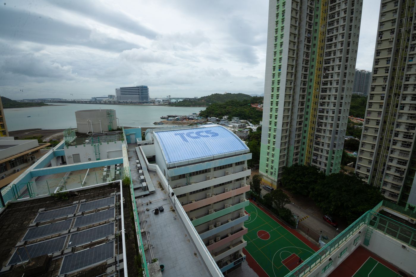 東涌天主教學校天台隔熱工程施工 相片 3